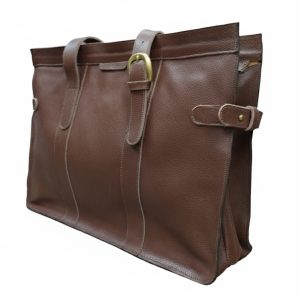 Bolso portadocumentos con asas y bolsillos exteriores