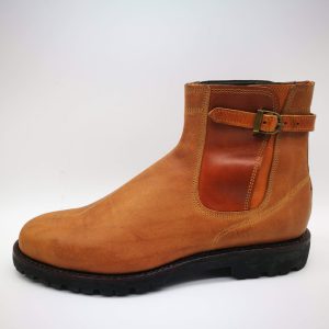 Bota interiza cierre hebilla